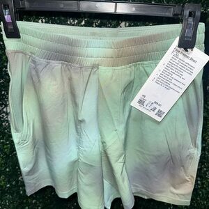 Lululemon Men’s Pace Breaker Short 5” LL